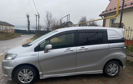 Honda Freed I, 2014 год, 1 170 000 рублей, 3 фотография