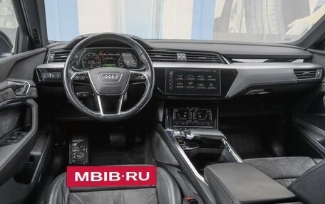 Audi e-tron I, 2019 год, 5 799 000 рублей, 6 фотография