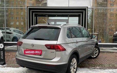 Volkswagen Tiguan II, 2018 год, 2 369 000 рублей, 7 фотография