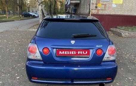 Toyota Altezza, 2002 год, 940 000 рублей, 3 фотография