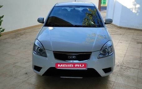 KIA Rio II, 2011 год, 650 000 рублей, 2 фотография