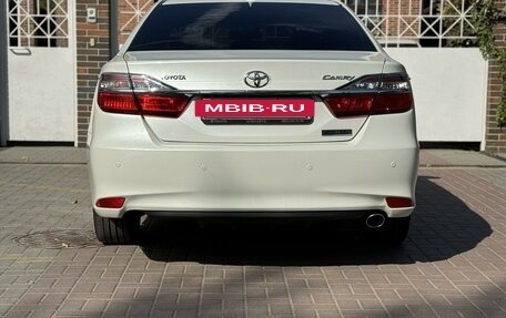 Toyota Camry, 2017 год, 2 880 000 рублей, 8 фотография