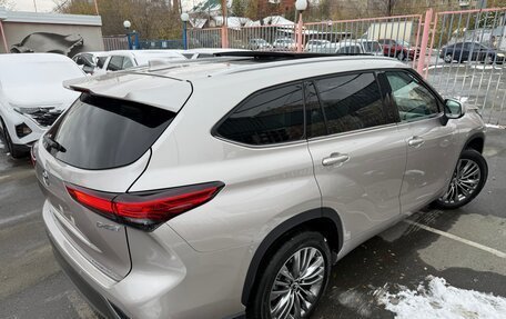 Toyota Highlander, 2024 год, 6 800 000 рублей, 10 фотография