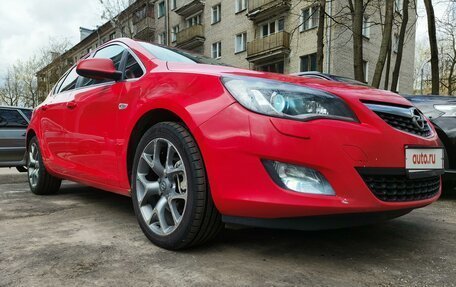 Opel Astra J, 2011 год, 799 999 рублей, 8 фотография