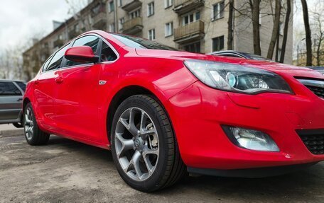 Opel Astra J, 2011 год, 799 999 рублей, 9 фотография