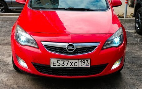 Opel Astra J, 2011 год, 799 999 рублей, 13 фотография