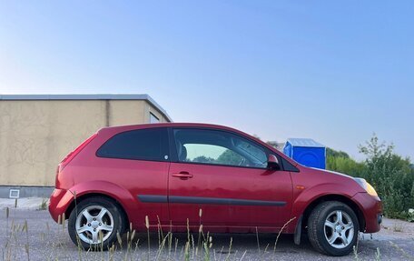 Ford Fiesta, 2006 год, 300 000 рублей, 3 фотография