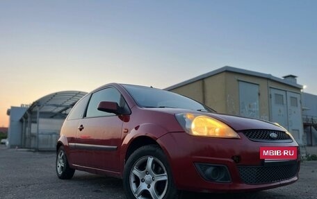 Ford Fiesta, 2006 год, 300 000 рублей, 2 фотография