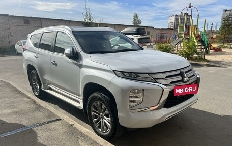 Mitsubishi Pajero Sport III рестайлинг, 2020 год, 4 290 000 рублей, 2 фотография