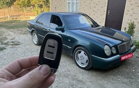 Mercedes-Benz E-Класс, 1995 год, 395 000 рублей, 1 фотография