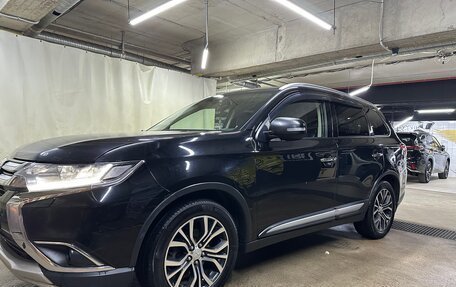 Mitsubishi Outlander III рестайлинг 3, 2016 год, 2 600 000 рублей, 1 фотография