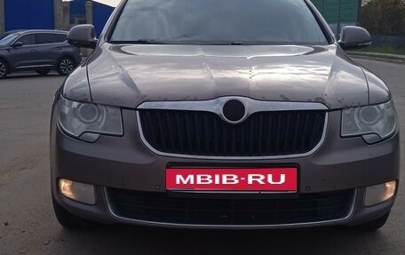 Skoda Superb III рестайлинг, 2011 год, 1 490 000 рублей, 1 фотография