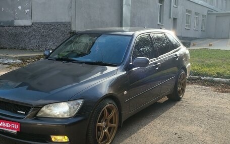 Toyota Altezza, 2002 год, 1 200 000 рублей, 4 фотография