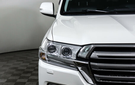 Toyota Land Cruiser 200, 2015 год, 5 597 000 рублей, 21 фотография