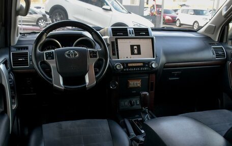 Toyota Land Cruiser Prado 150 рестайлинг 2, 2014 год, 3 949 000 рублей, 6 фотография