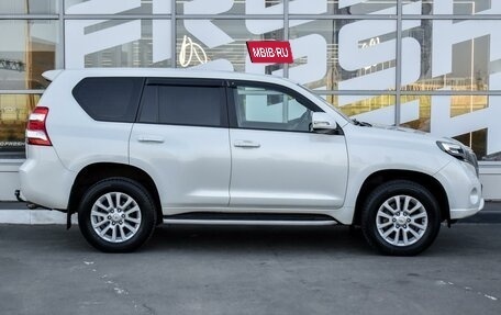 Toyota Land Cruiser Prado 150 рестайлинг 2, 2014 год, 3 949 000 рублей, 5 фотография