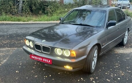 BMW 5 серия, 1988 год, 500 000 рублей, 2 фотография