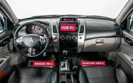 Mitsubishi Pajero Sport II рестайлинг, 2014 год, 2 449 000 рублей, 7 фотография