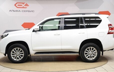 Toyota Land Cruiser Prado 150 рестайлинг 2, 2014 год, 3 590 000 рублей, 8 фотография