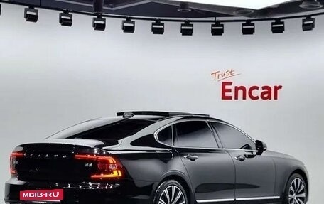 Volvo S90 II рестайлинг, 2021 год, 4 420 000 рублей, 3 фотография