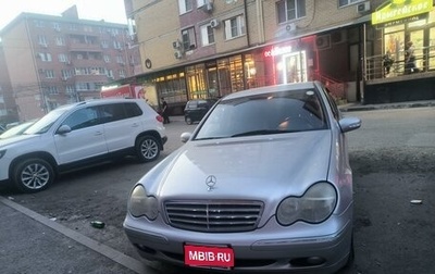 Mercedes-Benz C-Класс, 2003 год, 1 000 000 рублей, 1 фотография