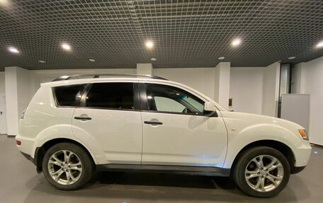 Mitsubishi Outlander III рестайлинг 3, 2011 год, 1 213 000 рублей, 2 фотография