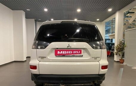 Mitsubishi Outlander III рестайлинг 3, 2011 год, 1 213 000 рублей, 4 фотография