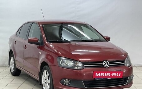 Volkswagen Polo VI (EU Market), 2011 год, 835 000 рублей, 2 фотография