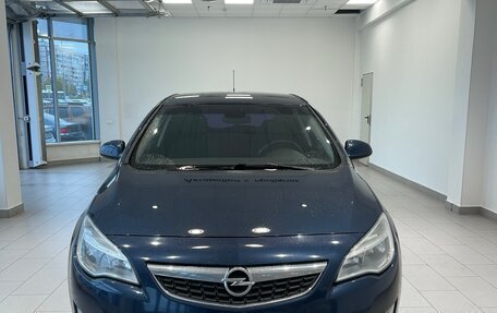 Opel Astra J, 2010 год, 766 000 рублей, 2 фотография