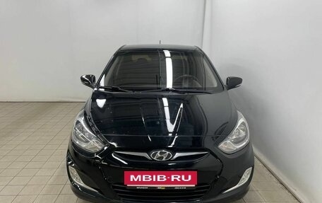 Hyundai Solaris II рестайлинг, 2011 год, 920 000 рублей, 2 фотография