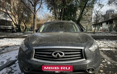 Infiniti QX70, 2014 год, 2 750 000 рублей, 3 фотография