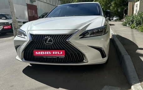 Lexus ES VII, 2019 год, 4 500 000 рублей, 1 фотография