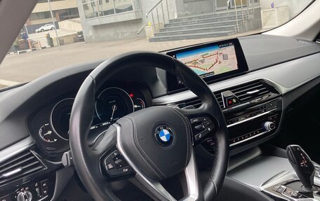 BMW 5 серия, 2019 год, 2 840 000 рублей, 11 фотография