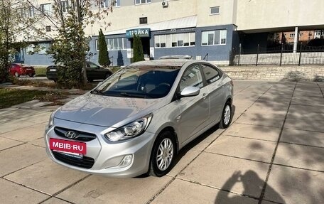 Hyundai Solaris II рестайлинг, 2011 год, 720 000 рублей, 8 фотография