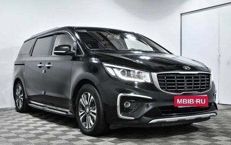 KIA Carnival III, 2018 год, 3 170 000 рублей, 3 фотография