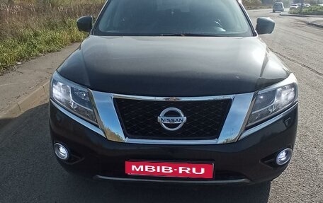 Nissan Pathfinder, 2014 год, 2 400 000 рублей, 1 фотография