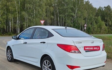 Hyundai Solaris II рестайлинг, 2014 год, 980 000 рублей, 16 фотография