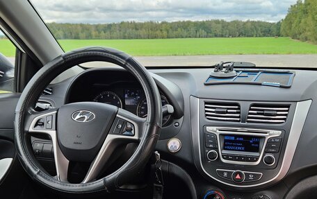 Hyundai Solaris II рестайлинг, 2014 год, 980 000 рублей, 11 фотография