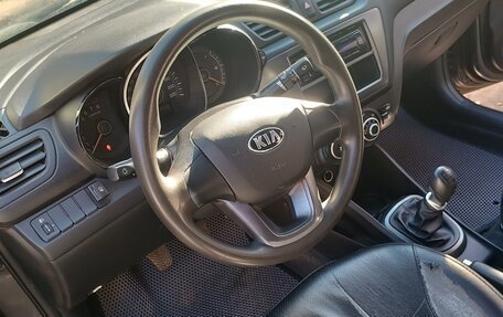 KIA Rio III рестайлинг, 2013 год, 800 000 рублей, 8 фотография