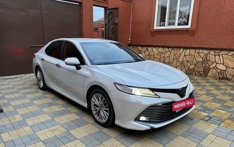 Toyota Camry, 2020 год, 2 980 000 рублей, 2 фотография