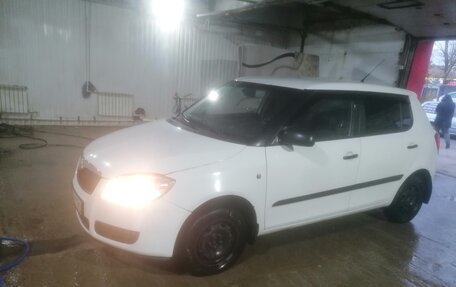 Skoda Fabia II, 2009 год, 385 000 рублей, 4 фотография