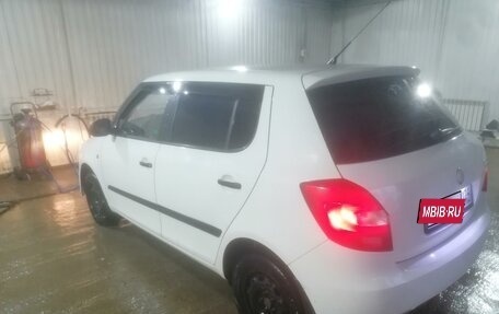 Skoda Fabia II, 2009 год, 385 000 рублей, 3 фотография