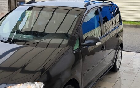 Volkswagen Touran III, 2008 год, 825 000 рублей, 3 фотография