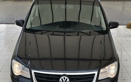 Volkswagen Touran III, 2008 год, 825 000 рублей, 2 фотография