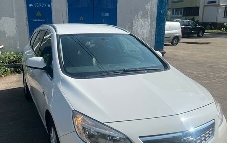 Opel Astra J, 2011 год, 999 999 рублей, 4 фотография