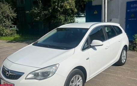 Opel Astra J, 2011 год, 999 999 рублей, 5 фотография