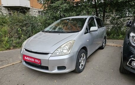 Toyota Wish II, 2003 год, 930 000 рублей, 2 фотография