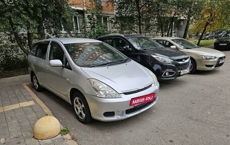 Toyota Wish II, 2003 год, 930 000 рублей, 3 фотография