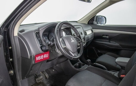 Mitsubishi Outlander III рестайлинг 3, 2012 год, 1 420 000 рублей, 10 фотография