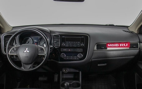 Mitsubishi Outlander III рестайлинг 3, 2012 год, 1 420 000 рублей, 13 фотография